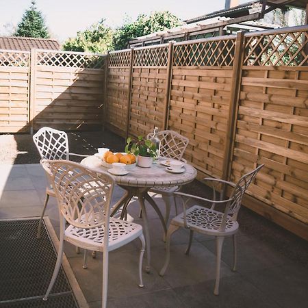Naturnahes Familienchalet Mit Garten - Wifi - Netflix - Nur 15 Minuten Vom Chiemsee Und 35 Minuten Von Muenchen Entfernt Vogtareuth المظهر الخارجي الصورة